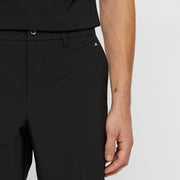 GreenRabbit Golf, J. Lindeberg, M Eloy Tapered Micro Stretch Black, Shorts - GreenRabbit Golf GOLFFASHION & LIFESTYLE